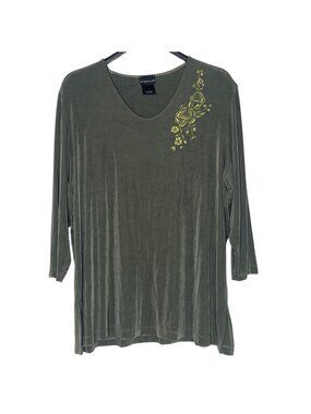 Citiknits Floral Embroidered Clover Liquid Knit Stretch Top Sz 2X Slinky